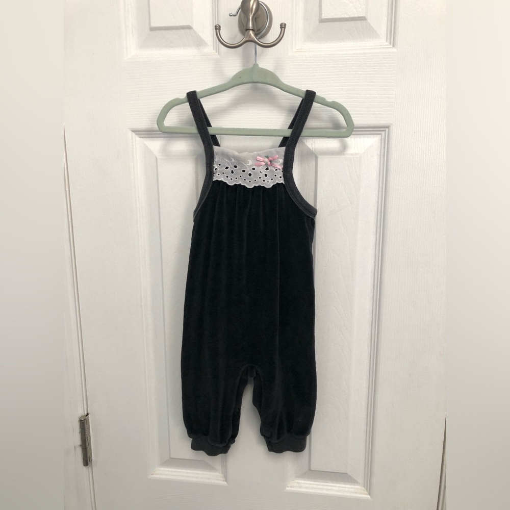 Vintage IZOD Lacoste Baby Sleeveless Girls Black Velour Romper Lace Detail 24 M